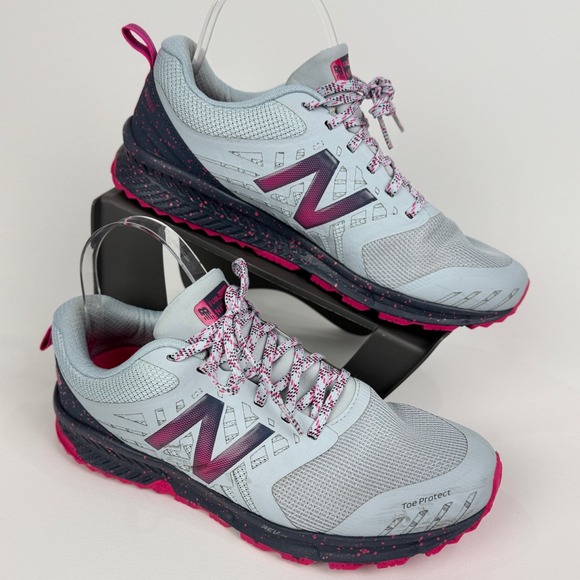 New Balance Shoes - New Balance Women's‎ Size 9.5 WTNTRRL1 Trail Running Shoes  Gray Pink